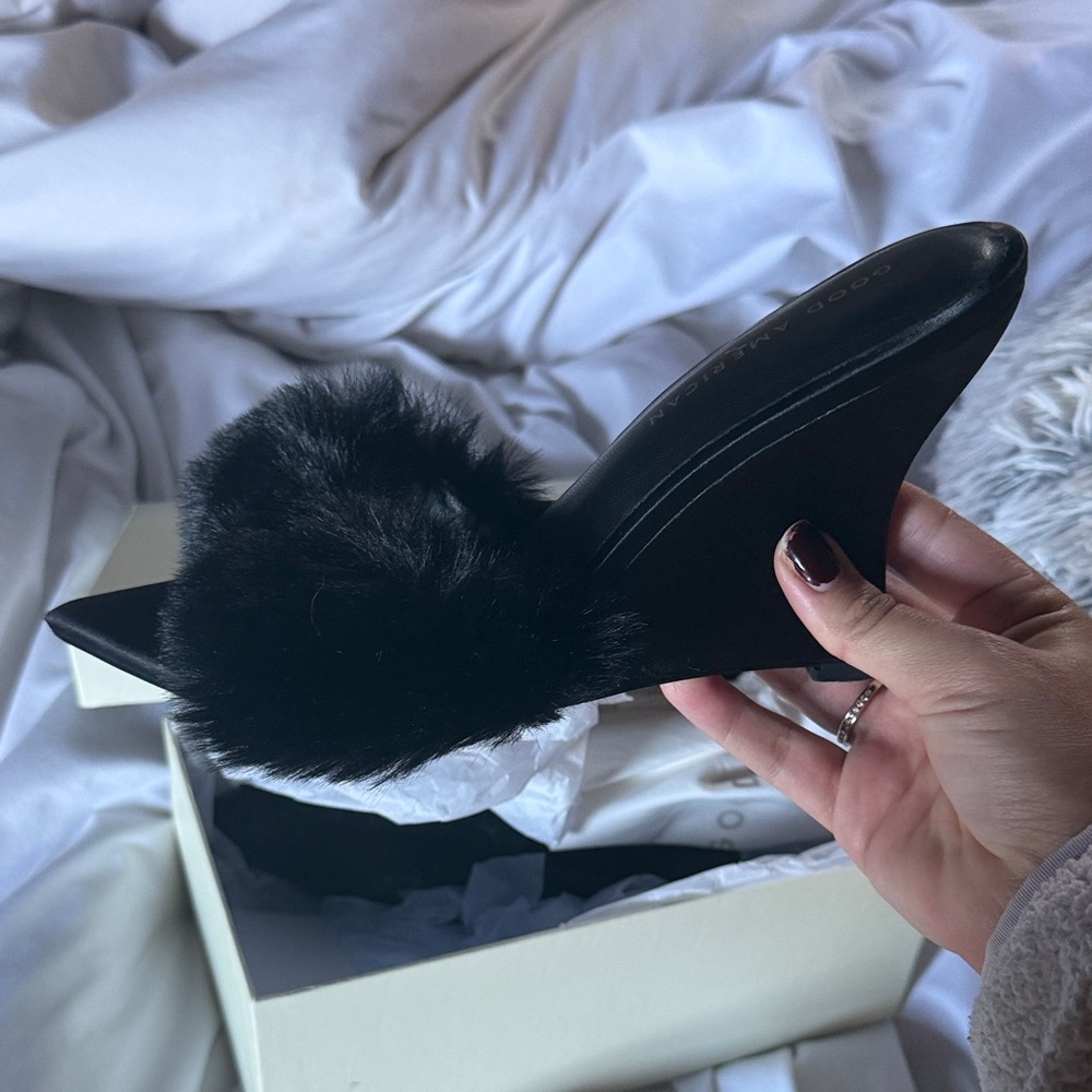 Good American Black Satin Fur Women's Wedge Shoes